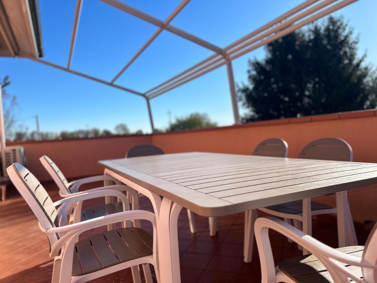 דירות לוקה Albi'S House,Terrazza ,Wi-Fi, Parcheggio, Ac מראה חיצוני תמונה