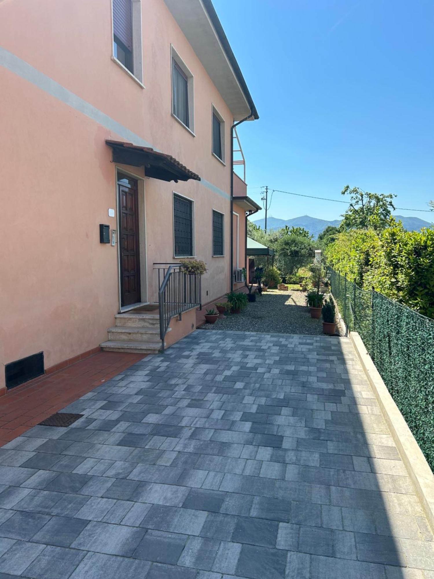 דירות לוקה Albi'S House,Terrazza ,Wi-Fi, Parcheggio, Ac מראה חיצוני תמונה